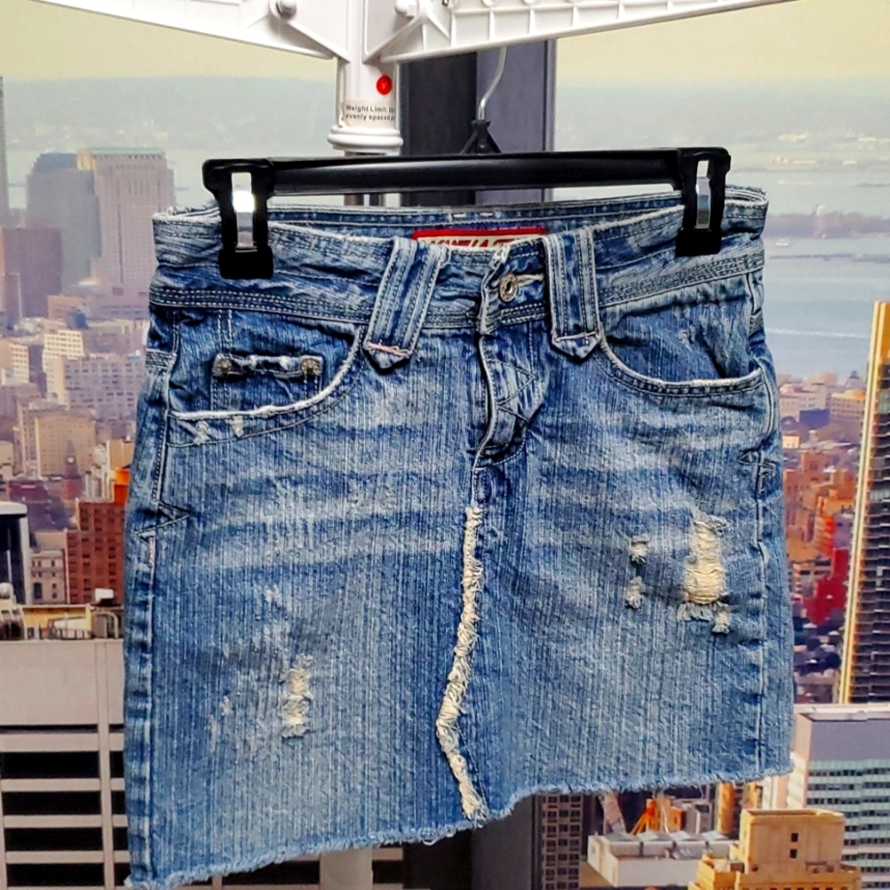 Juniors Vanilla Star  🌟 Jean skirt size 1